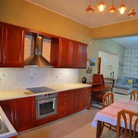 Mpoulakis 98 Apartmán